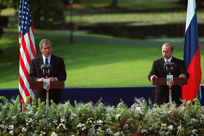 Brdo pri Kranju je leta 2001 gostilo prvo srečanje tedanjih predsednikov ZDA in Rusije, Georgea Busha in Vladimirja Putina. Foto Jure Eržen