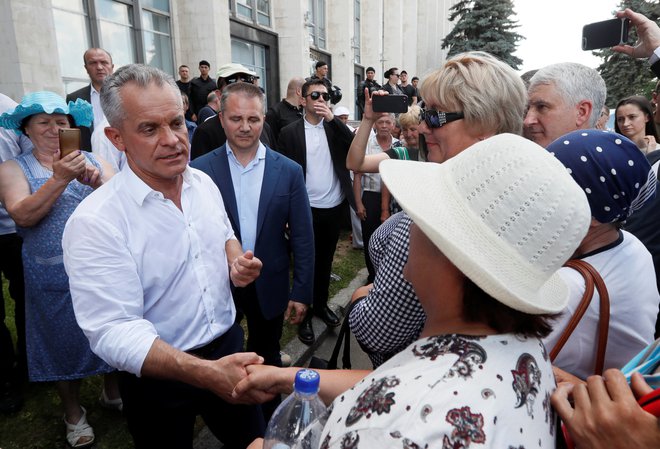 Vladimirja Plahotnjuka so že na začetku lanskega leta obtožili pranja denarja, toda oligarh se je odločil, da se bo umaknil iz političnega življenja in države. Foto: Reuters