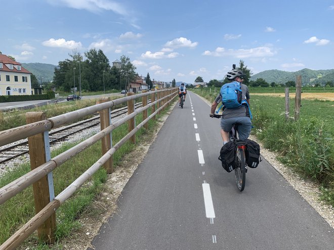 Direkcija za infrastrukturo je v Rušah (na sliki) zgradila večji odsek, na Muti pa varen podhod za kolesarje na Dravski kolesarski poti. FOTO: arhiv Zavoda za turizem Maribor-Pohorje