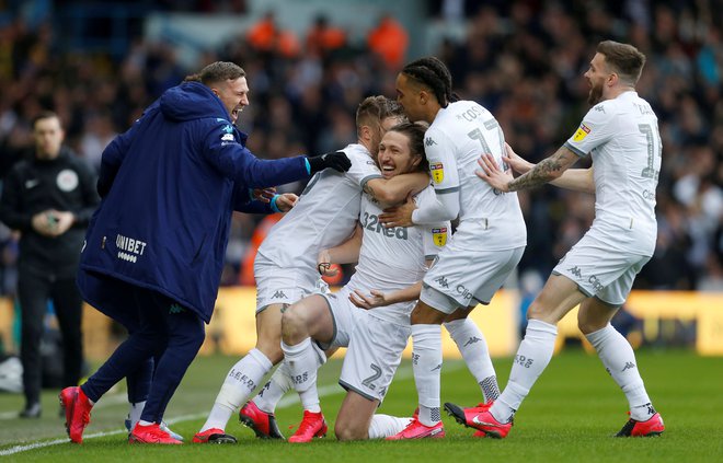 V angleški drugi ligi (championship) ta čas vodi tradicionalni klub Leeds United. FOTO: Reuters