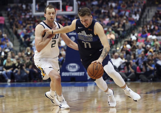 Luka Dončić se je ustavil pri 14 točkah. FOTO: Reuters