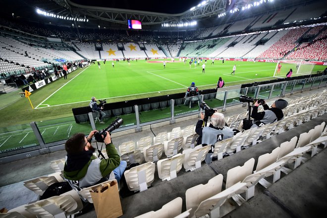 V Italiji so nogometna obzorja znova svetlejša. Vrnitev v tekmovalni ritem načrtujejo mecd 13. in 20. junijem. FOTO: Reuters