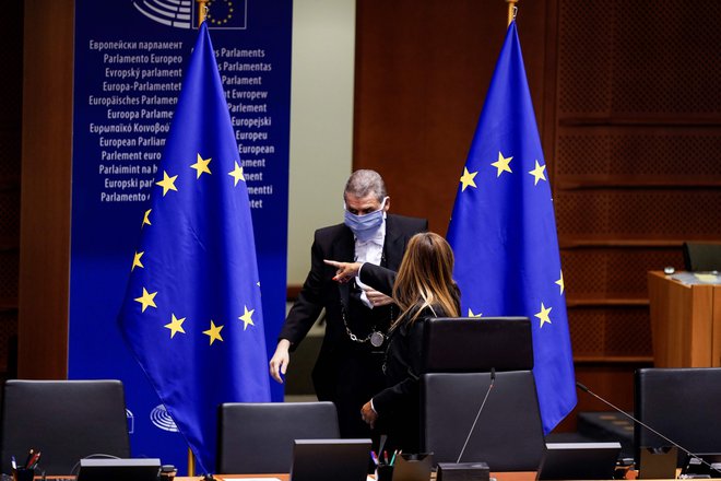 ​Evropski parlament, ki je zahteval veliko več denarja, kot so ga države članice pripravljene nameniti, tradicionalno najprej demonstrativno zavrne sklenjeni kompromis.&nbsp;FOTO: Kenzo Tribouillard/AFP