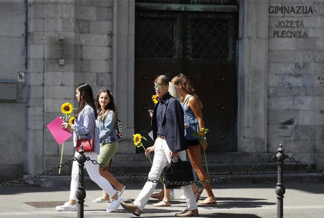 Matura 2020: v soboto bodo začeli s pisnim izpitom iz angleščine,&nbsp;esej iz materinščine bo sledil v ponedeljek. FOTO: Matej Družnik/Delo