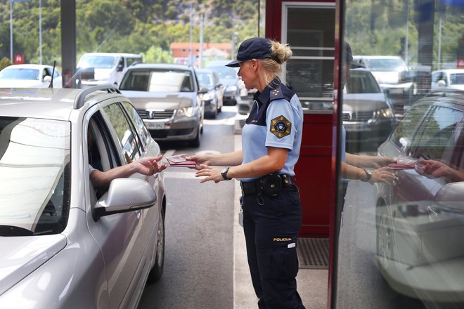 Hrvaška se odpira za turiste, hrvaški premier Plenković je napovedal, da bodo seznam držav, iz katerih bodo potniki lahko hodili na Hrvaško, kmalu razširili. FOTO: Leon Vidic/Delo&nbsp;