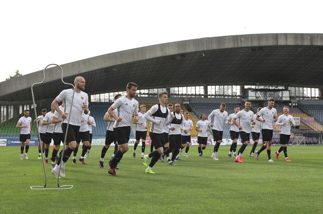 Nogometaši Maribora so se med prvimi začeli pripravljati na svojem štadionu. FOTO: NK Maribor