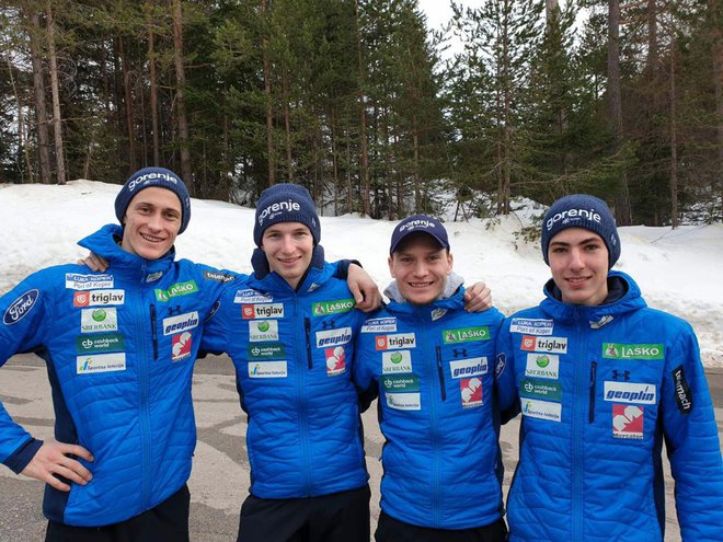 Peter Prevc, Žiga Jelar, Anže Lanišek in Timi Zajc (na fotografiji z leve) bodo šli na veliki skakalnici v Innsbrucku z nasmehom v boj. FOTO: Sloski