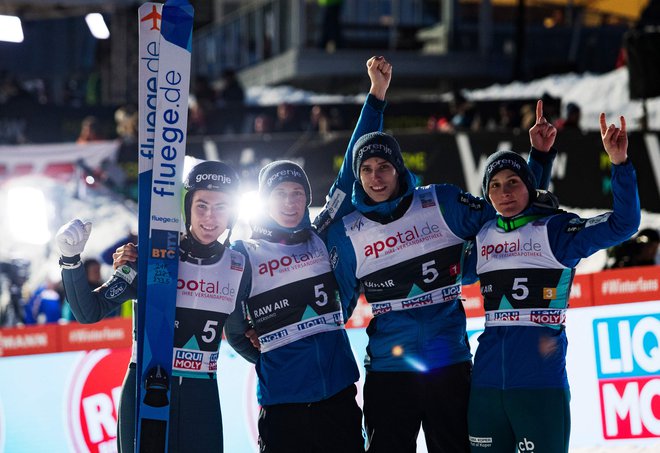 Slovenska četverica je bila premočna za vse. FOTO: Terje Bendiksby/AFP