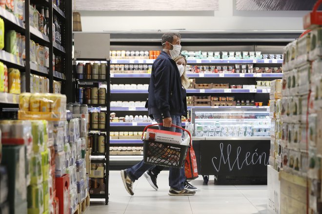 Koronavirus je dodal zavedanje o nujnosti nekaterih ukrepov. To manjka v podnebnih in drugih politikah. FOTO: Leon Vidic/Delo