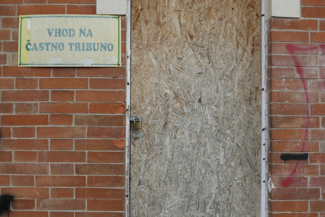 Detalj s Plečnikovega stadion v Ljubljani. Foto Leon Vidic / Delo