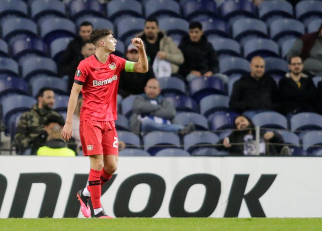 Kai Havertz se je tik pred pandemijo koronavirusa takole razveselil gola v Portu, ko je njegov Leverkusen ugnal domače moštvo v osmini finala evropske lige s 3:1. FOTO: Reuters