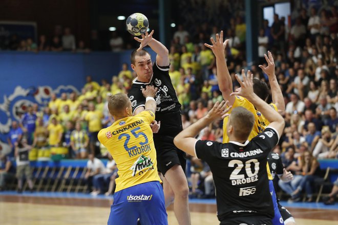 Andris Celminš bo zadolžen predvsem za gole. FOTO: Leon Vidic