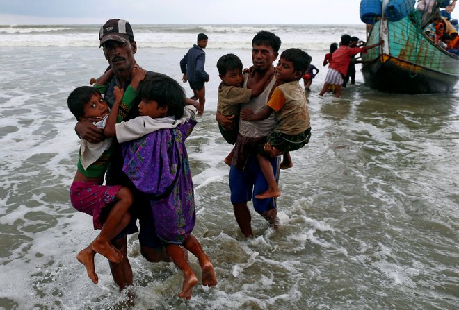 Stotisoče Rohing je pred domnevnim etničnim čiščenjem pobegnilo v Bangladeš. FOTO: Danish Siddiqui/Reuters