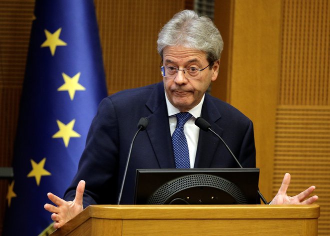 Komisar Paolo Gentiloni uradnega odgovora še ni dobil. FOTO: Max Rossi/Reuters