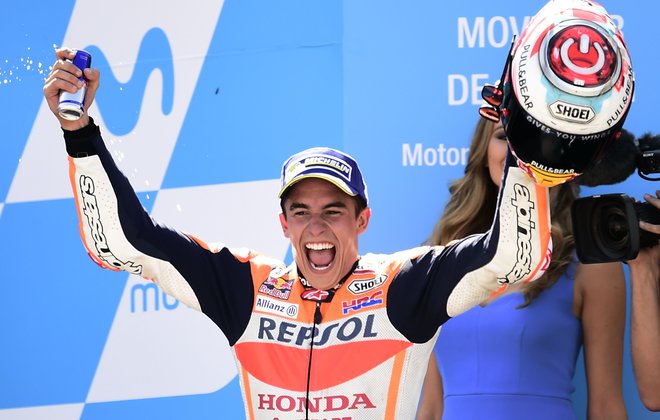 Španski motociklist Marc Marquez je zanesljivi vladar najmočnejšega razreda motoGP in bo julija začel pohod proti sedmemu naslovu svetovnega prvaka na domačih tleh v Jerezu. FOTO: AFP