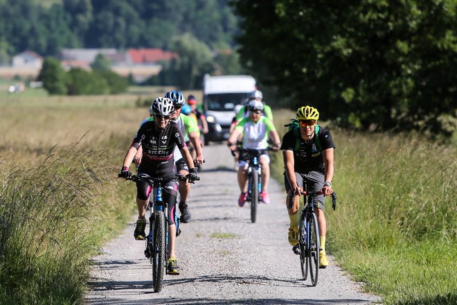 Velik del trase gre po urejenih makadamskih poteh. FOTO: Frane Kranjec/Prijavim.se