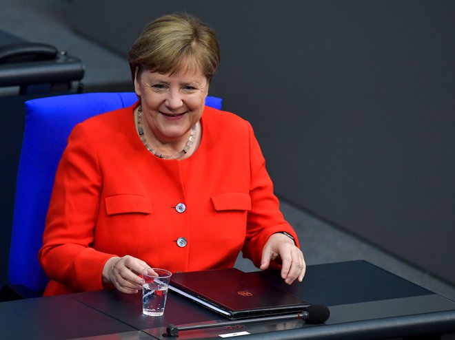 Nemška kanclerka Angela Merkel je pred današnjim vrhom ocenila, da bi bilo najbolje, če bi dosegli kompromis o proračunu EU in programu za okrevanje pred poletnimi počitnicami. FOTO: Tobias Schwarz/AFP