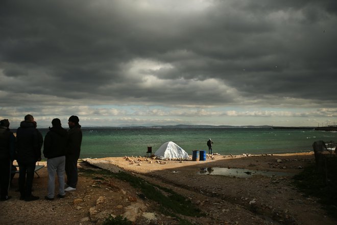 Velika človeška tragedija je izginila z menijev mednarodne skupnosti ter časopisnih naslovnic. FOTO: Jure Eržen/Delo