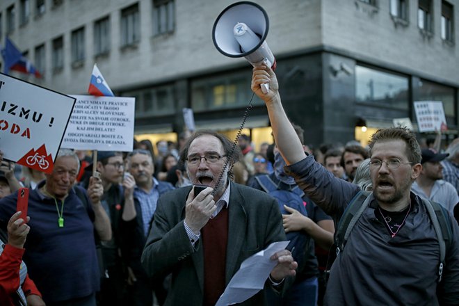 Protestniki namervajo vztrajati &raquo;dokler bo treba&laquo;. FOTO: Blaž Samec