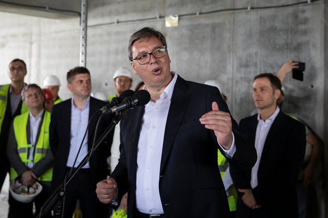 Po napovedih zadnjih anket bo lista Aleksandar Vučić&nbsp;&ndash; Za naše otroke koalicije SNS dobila skoraj 60 odstotkov glasov.&nbsp;Foto: Marko Djurica/Reuters