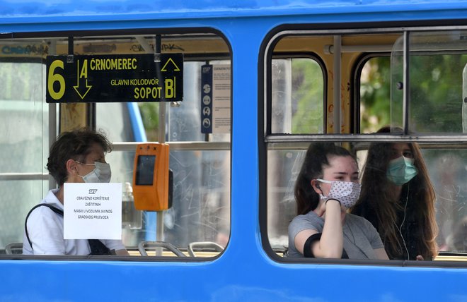 Središči okužb na Hrvaškem sta v Đakovem in v Zagrebu. FOTO: Denis Lovrović/AFP