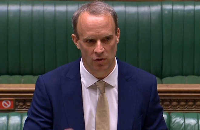 Britanski zunanji minister Dominic Raab je potrdil, da bo Združeno kraljestvo spoštovalo svoje zaveze do prebivalcev Hongkonga. FOTO: AFP