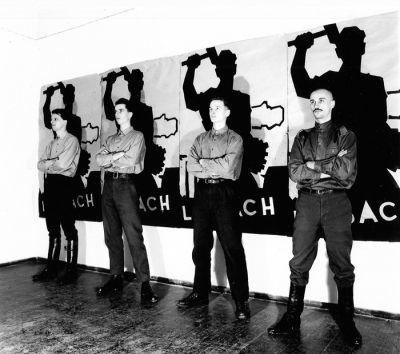 Skupino Laibach od začetka zaznamuje vizualnost. Zagotovo je ena od redkih glasbenih skupin s tako dodelano lastno podob. FOTO:&nbsp;arhiv Laibach/Dušan Gerlica