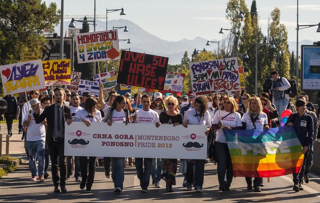 Prvo črnogorsko parado ponosa leta 2013 je spremljalo nasilje. FOTO: Stevo Vasiljević/Reuters