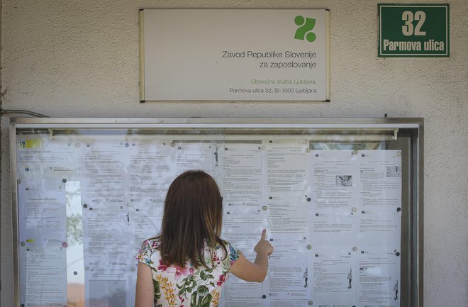 Interventni ukrepi in preklic epidemije sta razloga za zmanjšanje brezposelnosti v juniju. FOTO: Jože Suhadolnik/Delo