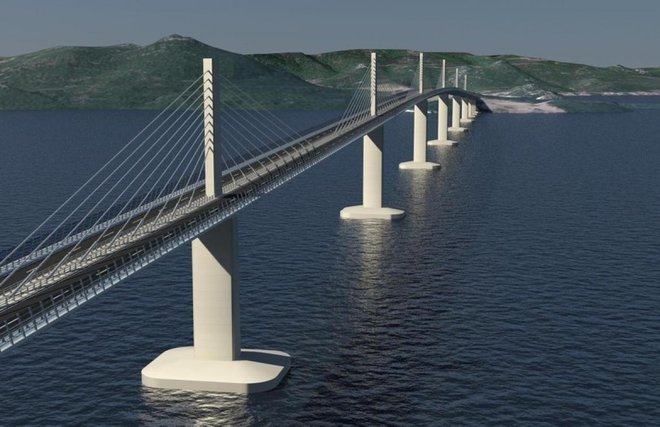 Gradbišče mostu na Pelješac &ndash; 526 milijonov evrov vreden projekt desetletja, gradijo kitajski izvajalci, 75 odstotkov denarja pa prihaja iz evropskega proračuna &ndash; je en od simbolov kitajskega vpliva na Balkanu. Foto Pipenbaher consulting