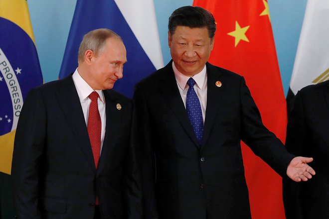 Rusija in Kitajska druga drugi odpirata prostor za globlji prodor do evropskega srca. Foto Tyrone Siu/Reuters