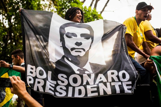 Jair Bolsonaro je s svojimi skrajnimi stališči prepričal veliko Brazilcev, a jih tudi veliko odvrnil. Foto AFP