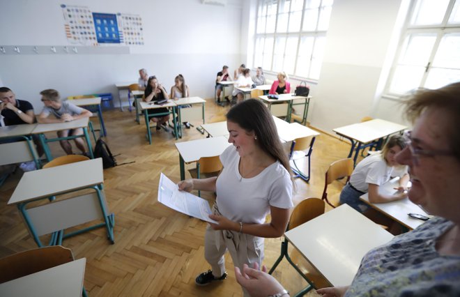 Visokošolski zavodi bodo kandidate o rezultatih prvega prijavnega roka obvestili najpozneje do 24. julija. FOTO: Matej Družnik/Delo