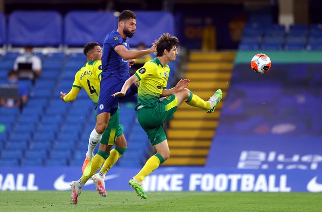 Francoski veteran Olivier Giroud je Chelsea približal ligi prvakov. FOTO: Richard Heathcote/Reuters