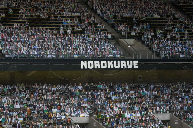 Takole bo danes deloval štadion Borussie Mönchegladbach, na njem bo polno kartonastih navijačev. FOTO: AFP