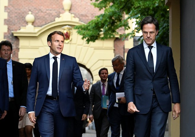 Francoski predsednik Emmanuel Macron in nizozemski premier Mark Rutte sta se ta teden srečala v Haagu. Foto: Piroschka Van De Wouw/Afp