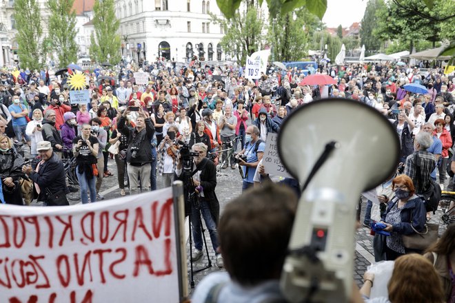 Vreme ni oviralo protestnikov. FOTO: Voranc Vogel/Delo