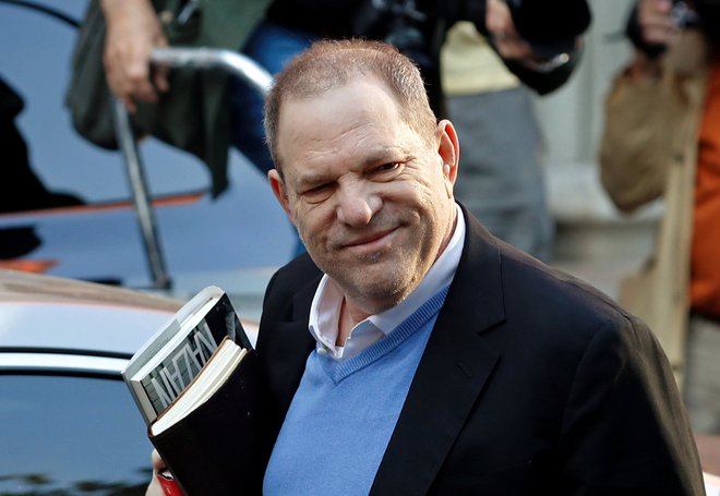 66-letni Weinstein se je pred tednom dni predal newyorški policiji in so ga do konca sojenja izpustili po plačilu milijona dolarjev varščine. FOTO: Reuters