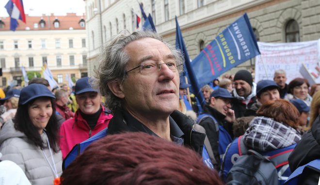 Brez odgovora ostajajo anomalije v enotnem plačnem sistemu. FOTO: Tomi Lombar