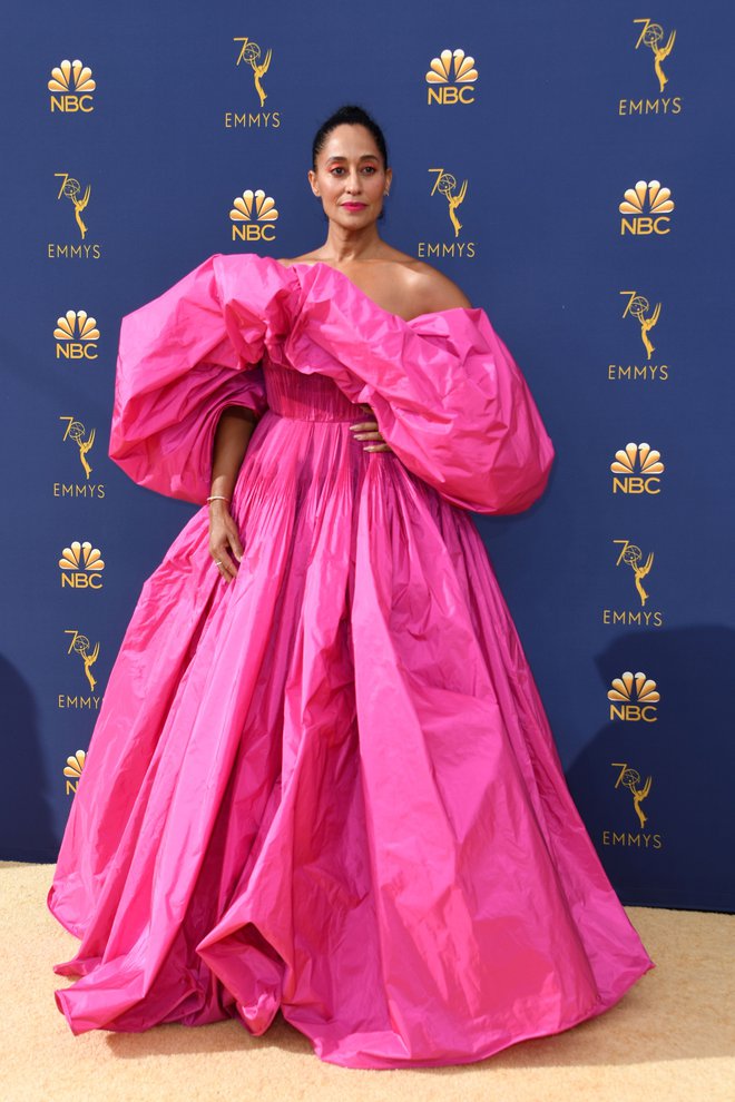 O Tracee Ellis Ross in njeni obleki se je naveč govorilo na tokratnjih emmyjih. FOTO: Valerie Macon/AFP