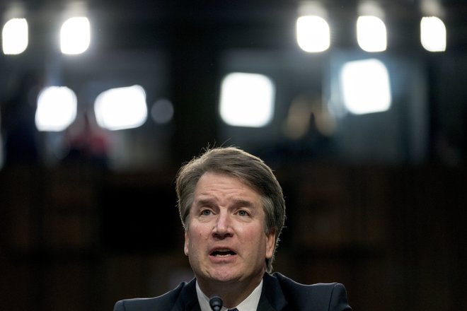 Potrditev Bretta Kavanaugha za vrhovnega sodnika je na tnalu. FOTO: Andrew Harnik/AP