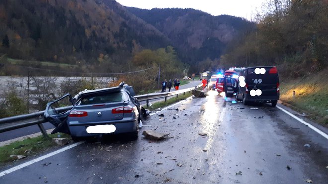 Prometna nesreča je terjala dve življenji. FOTO: Pgd Radlje&nbsp;