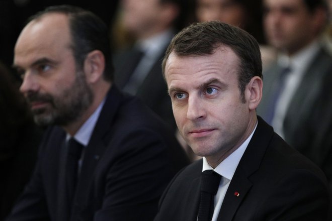Emmanuel Macron je v ponedeljek prevzel &raquo;svoj del odgovornosti&laquo; za trenutne razmere v Franciji. Toda predsednikov nastop je zadovoljil le del njegovih kritikov. Foto AFP