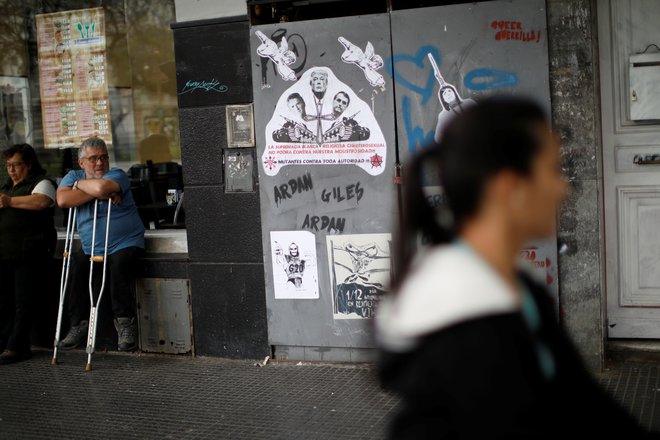 S finančnimi težavami se ne srečujejo le najrevnejši Argentinci, ampak tudi (višji) srednji razred. Foto Reuters