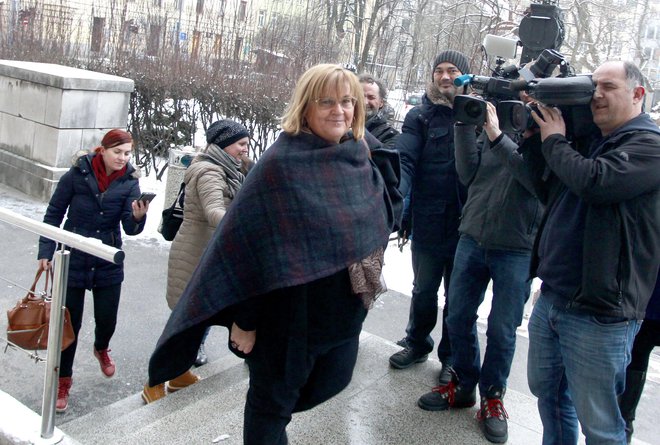 Metka Tekavčič je ob prihodu na sojenje poudarila, da niso ravnali nezakonito, saj so zaposlene le pošteno plačevali. FOTO: Roman Šipić/Delo