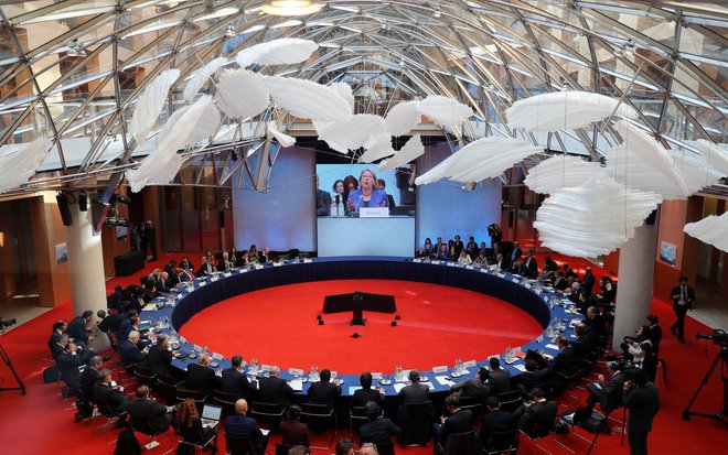 Na neformalnih podnebnih pogovorih v Berlinu razpravljajo o tem, kako lahko države še izboljšajo svoj prispevek k zmanjšanju izpustov ogljikovega dioksida. FOTO: Reuters<br />
&nbsp;