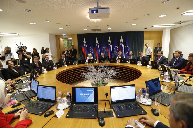 Vlada je danes na seji potrdila predlog novele zakona o organizaciji ter financiranju&nbsp;vzgoje in izobraževanja in ga pošilja v sprejetje DZ. FOTO: Leon Vidic/Delo