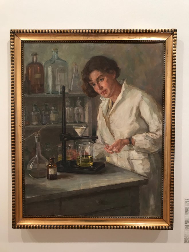 Ana Mayer Kansky, kot jo je na sliki z naslovom <em>Kemičarka</em> upodobila Henrika Šantel. Slika je prav zdaj na ogled v Moderni galeriji. FOTO: Sašo Dolenc