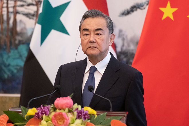 Wang je pozval tudi Iran, naj &raquo;previdno sprejema odločitve in naj se ne odreče zlahka&laquo; jedrskemu sporazumu iz leta 2015. FOTO: Reuters