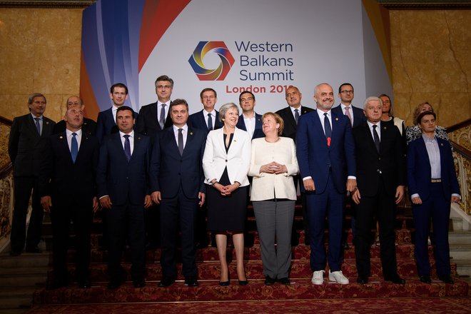 Na lanskem vrhu v Londonu so voditelji držav Zahodnega Balkana in sodelujočih držav EU podprli deklaracijo o pogrešanih osebah ter o vojnih zločinih. FOTO: Reuters